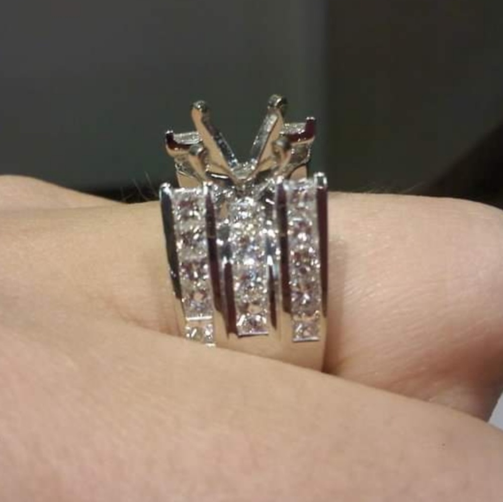 Wedding ring - Picture 4 of 4